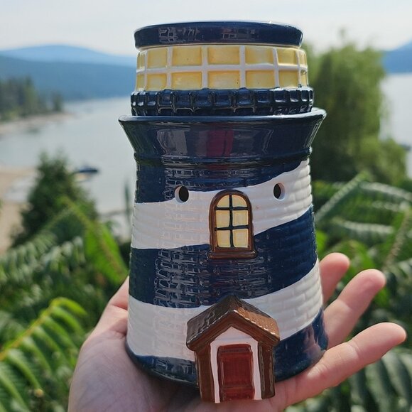 Scentsy Full Size Wax Warmer Lighthouse Nautical 2013 TESTED Beach Cabin Decor - Picture 1 of 16